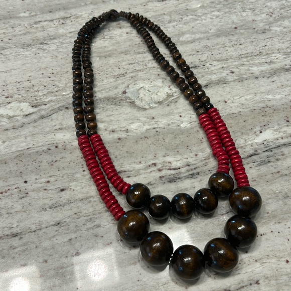 Jewelry - Vintage Red & Brown Wood Bead Nevklace
